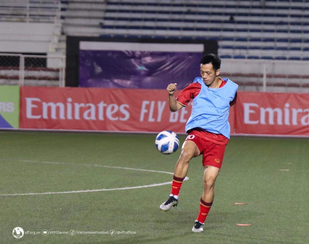 hlv-troussier-co-uu-ai-dac-biet-cho-van-quyet-khien-nhm-cung-phai-lac-dau