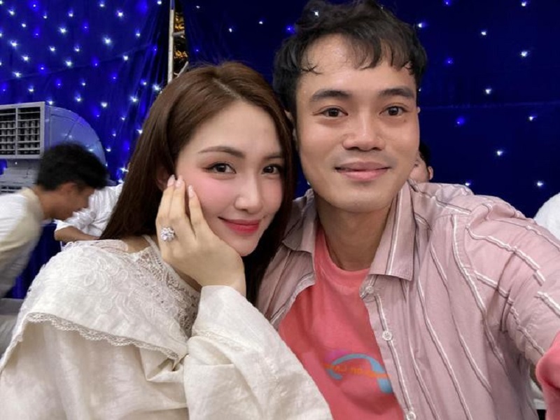 chuyen-gia-van-dai-van-toan-va-hoa-minzy-chi-la-ban-than-co-q-u-y-moi-tin